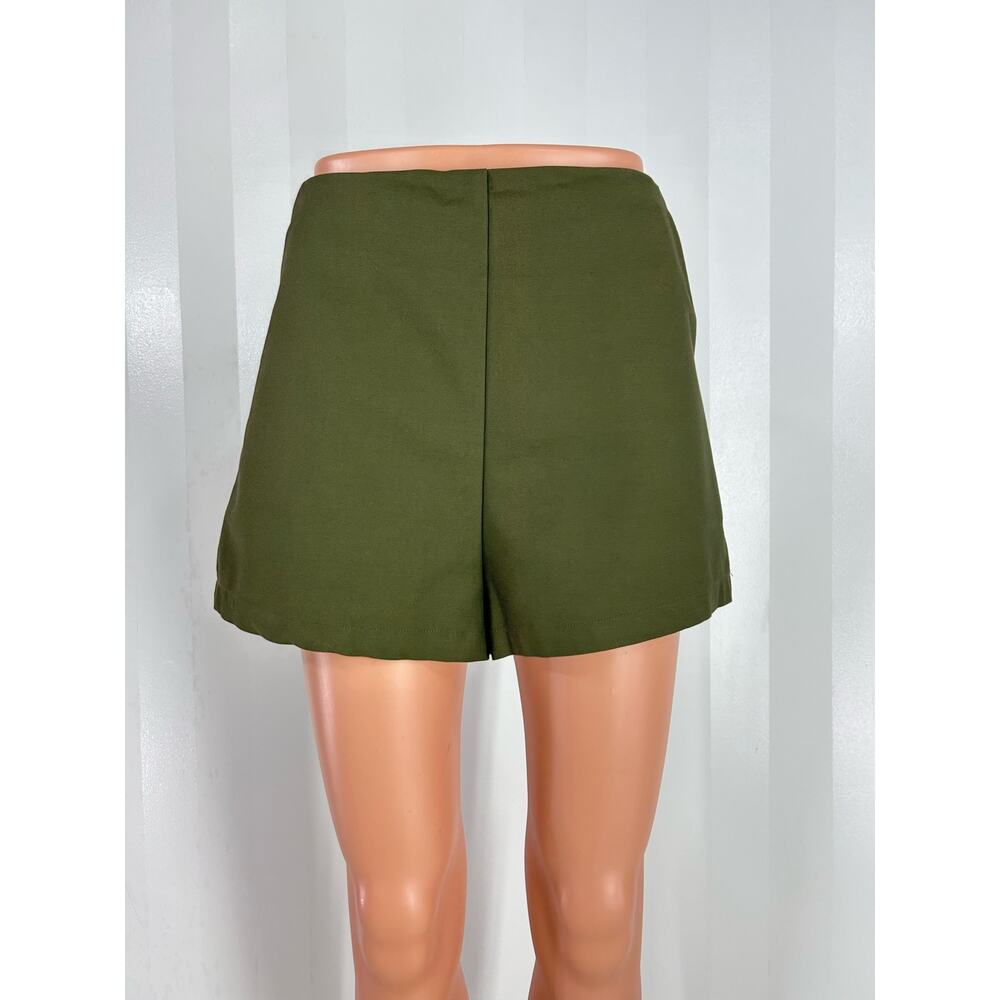 BLUSH Women’s Olive Green Shorts Sz L